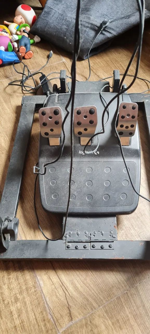 Volante e câmbio Logitech G29 para PlayStation SEM COCKPIT - Foto 3