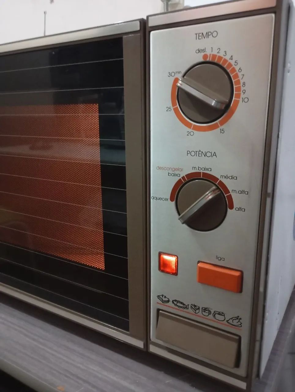 Micro-ondas Panasonic Grande  Giroprático - Foto 2