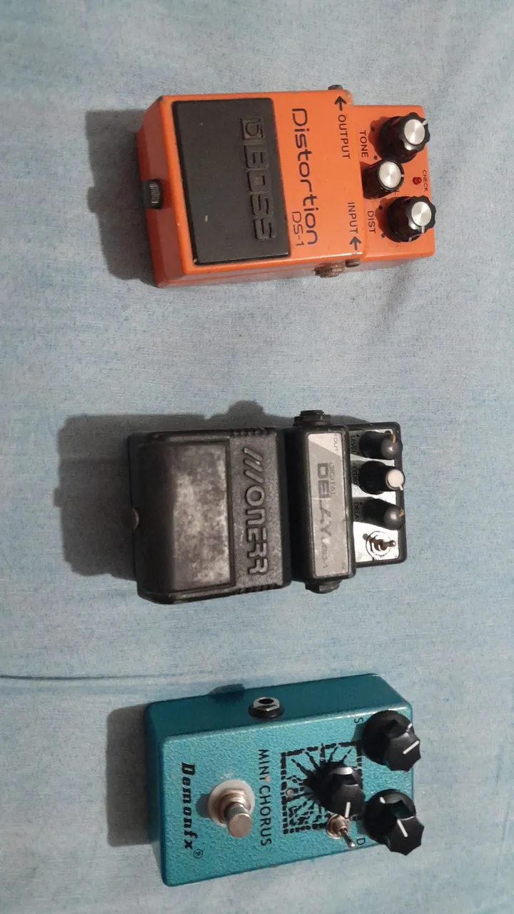 Pedais de Efeitos Boss, Digital Delay e Demonfx