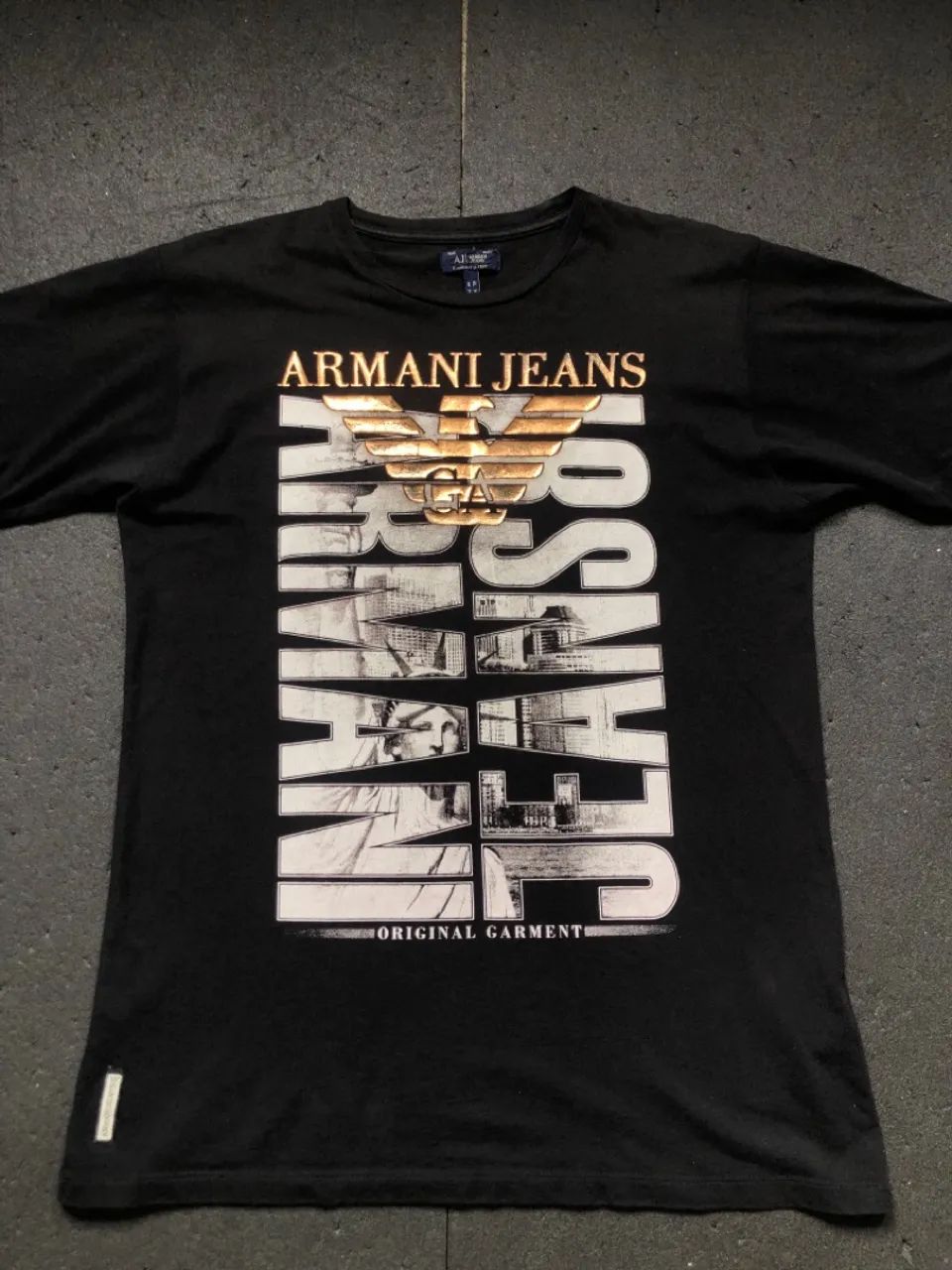 Camiseta preta Armani Jeans Original, tamanho G/GG