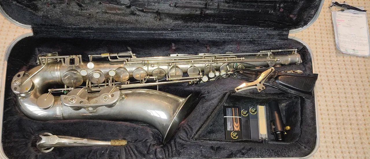 Saxofone Tenor Prata marca weril rex 3.