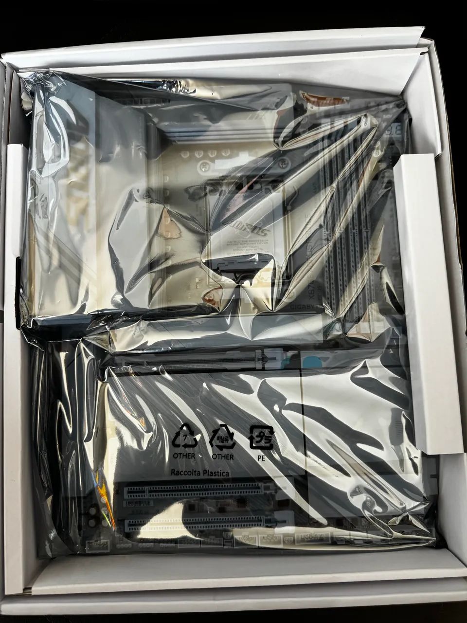 RYZEN 7 9800X3D + X870e AORUS PRO ICE  - Foto 3