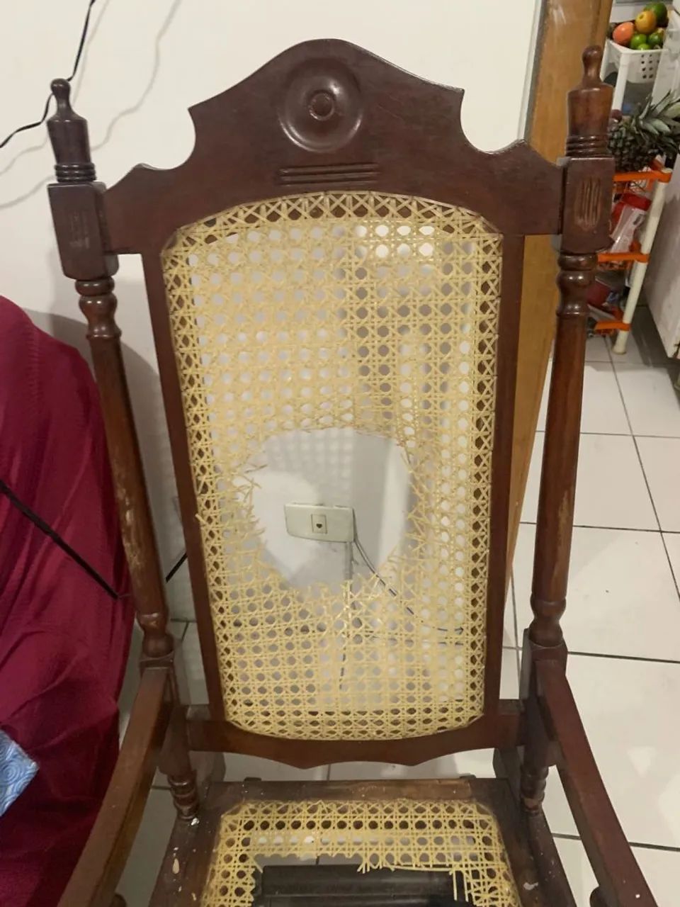 Cadeira de balanço de madeira - Foto 2