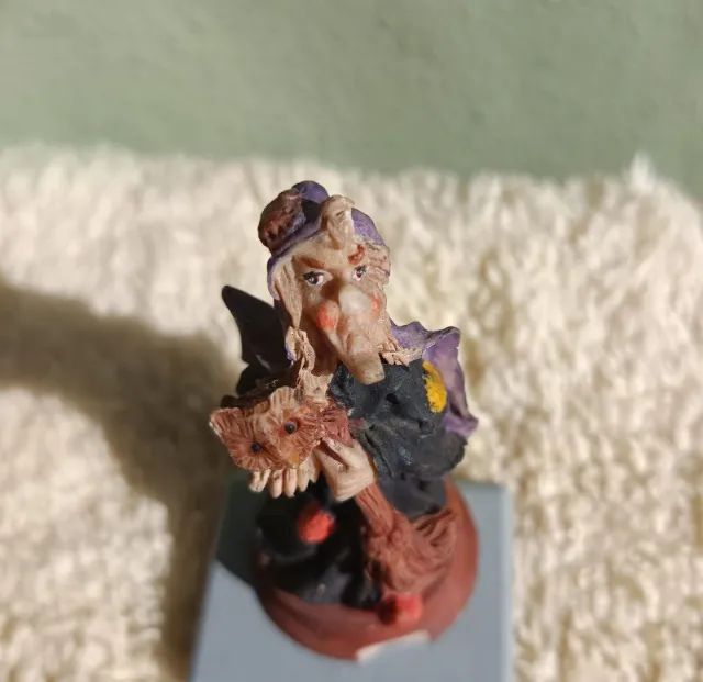 Bruxa Antiga em miniatura 64650960054786120
