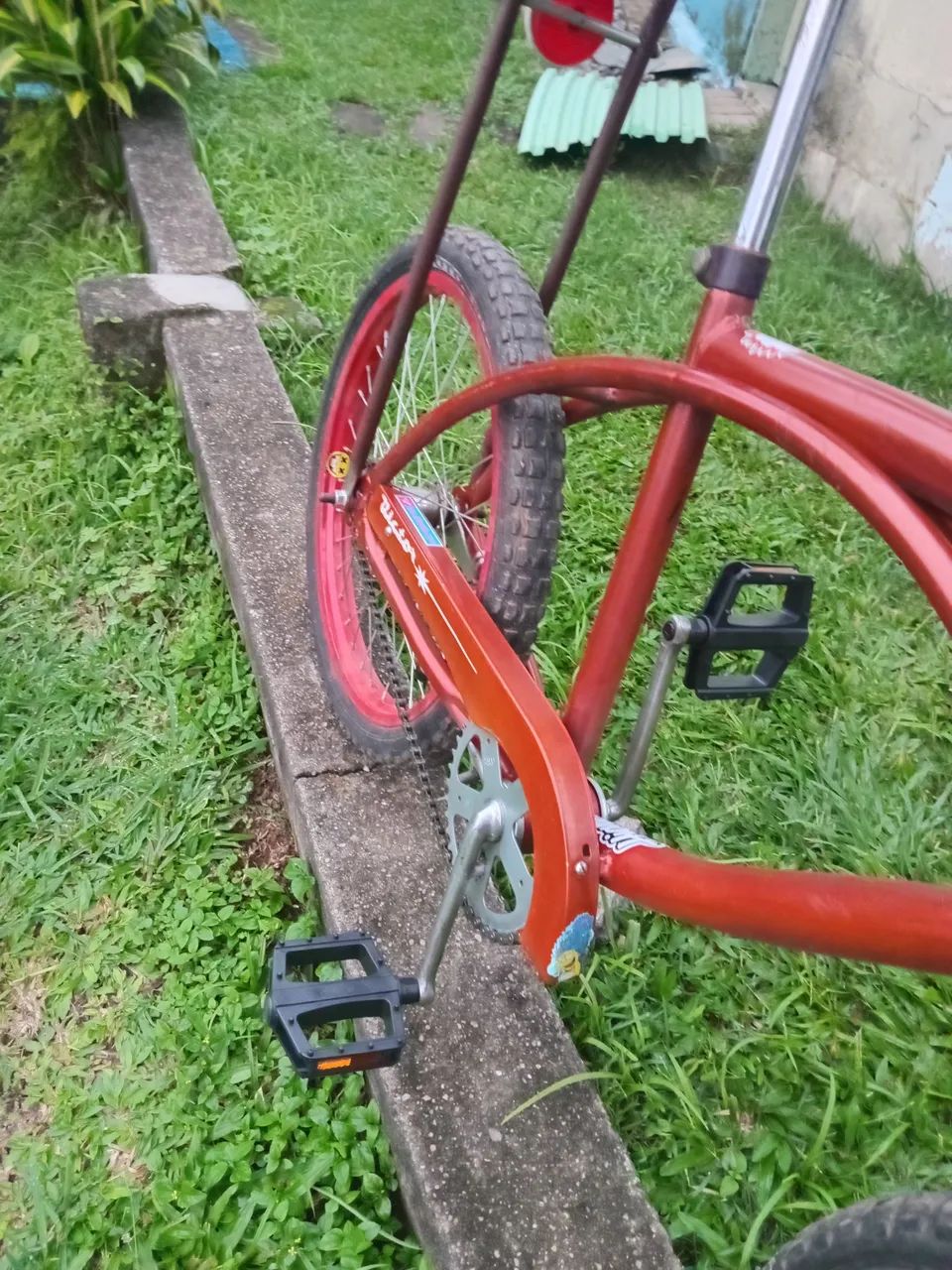 Bicicleta vermelha vintage estilo schwinn  - Foto 3