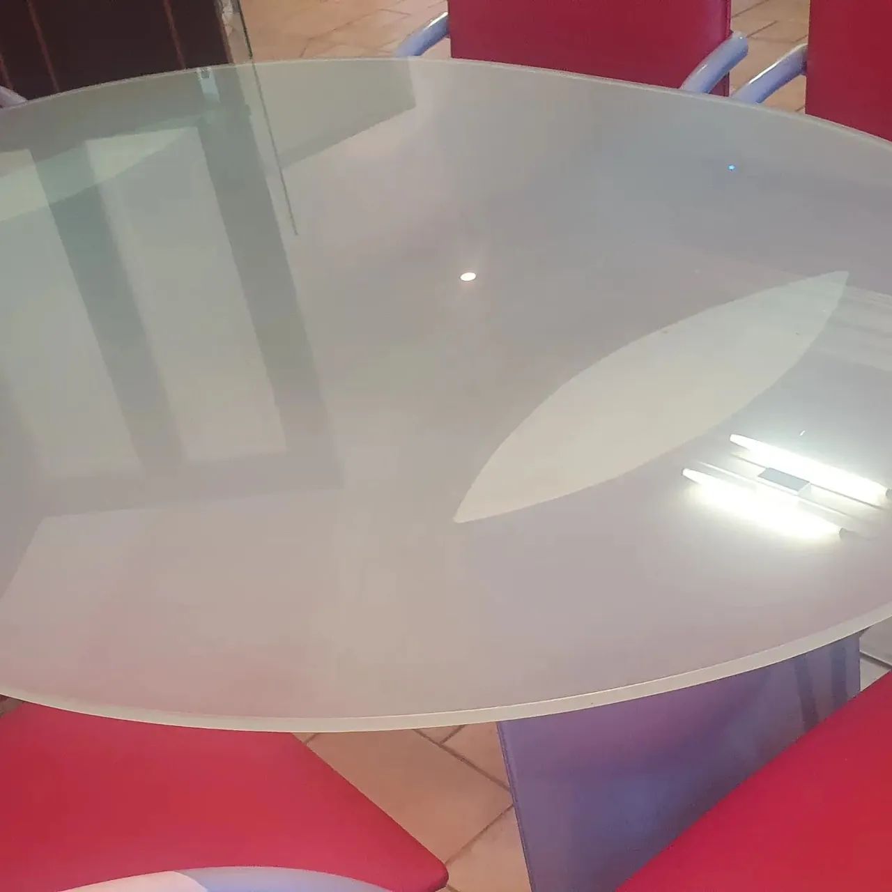 *MESA DE JANTAR MODERNA! Alumínio Cinza com Design Atemporal* - Foto 2