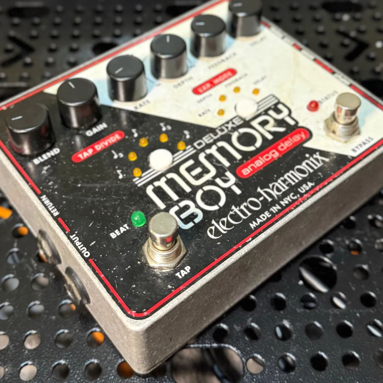 Pedal Electro-Harmonix Memory Boy Deluxe Analog Delay - Foto 3