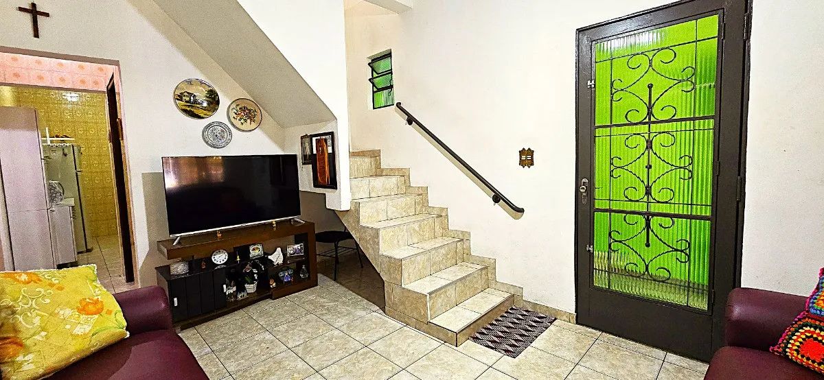 Casa tipo para venda com 5 quartos, 143m² - Foto 2