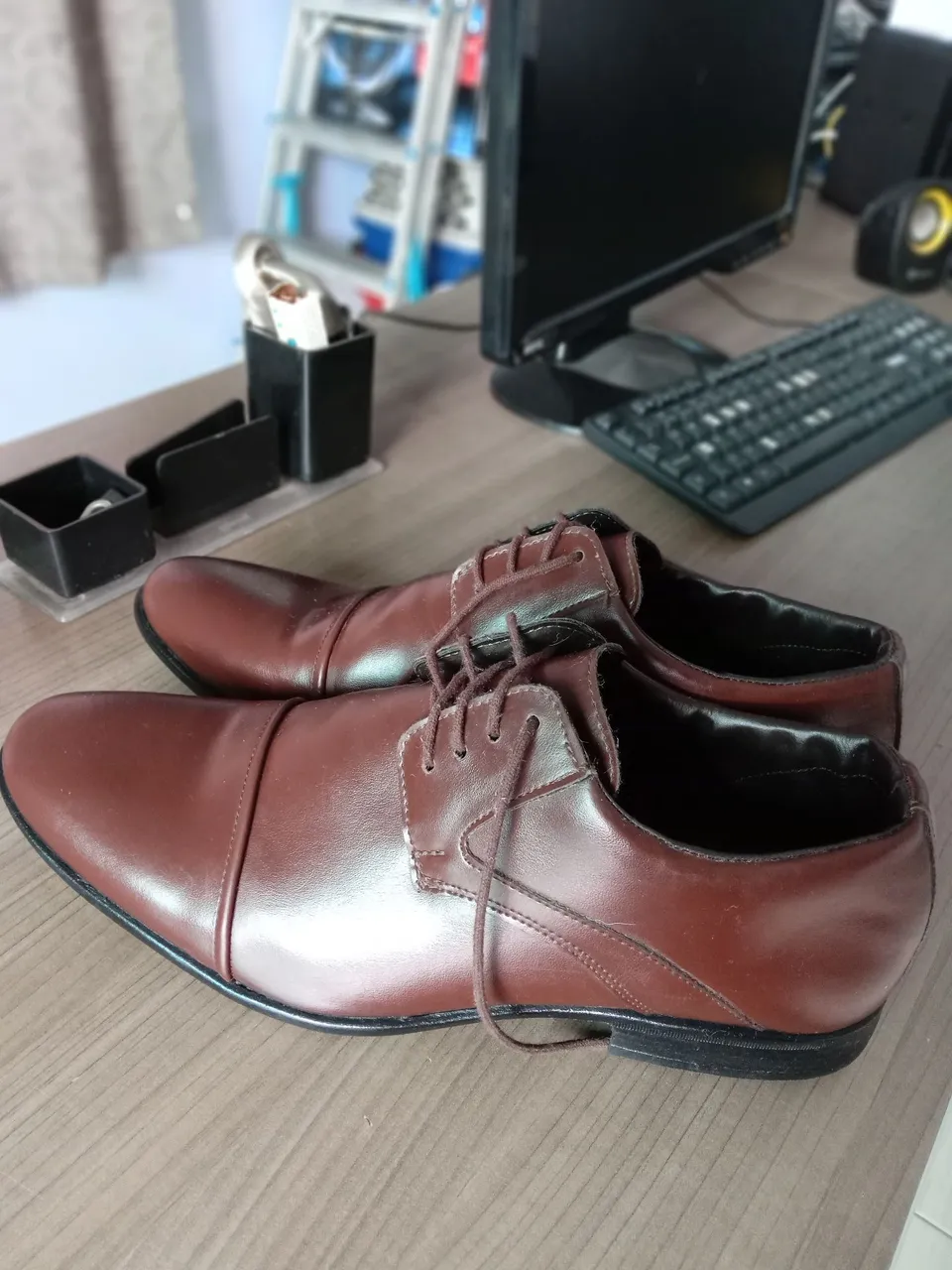 Sapatos social de couro marrom