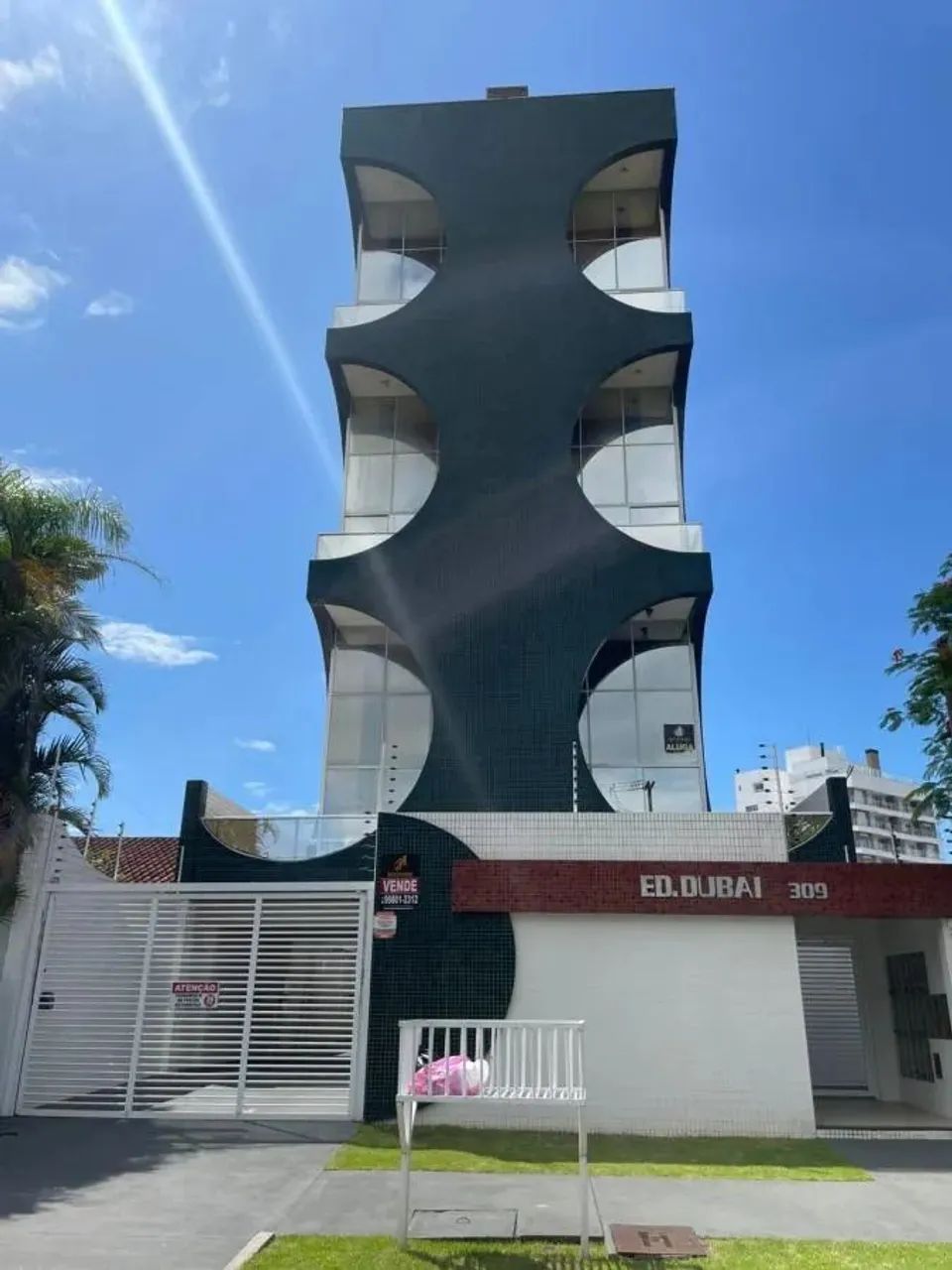Apartamento a 02 Quadras da praia central de Guaratuba