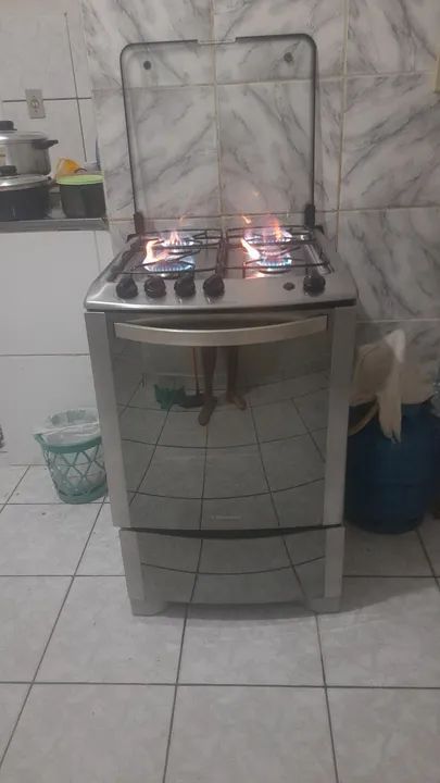 Fogao inox 4 boca com bujao meio
