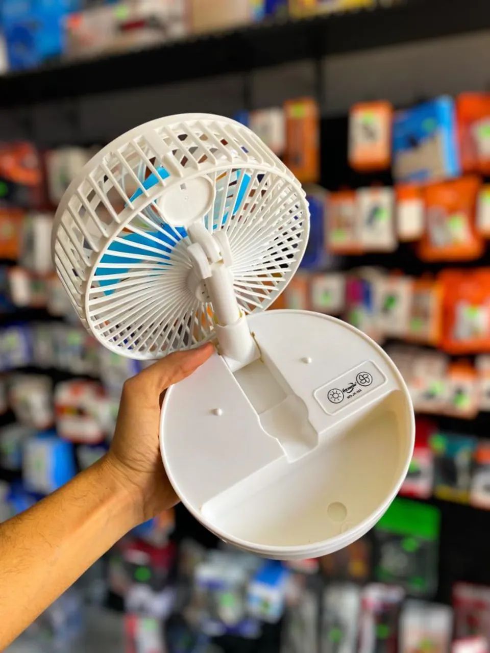 VENTILADOR PORTÁTIL REGULÁVEL COM SUPORTE PARA CELULAR - Foto 6