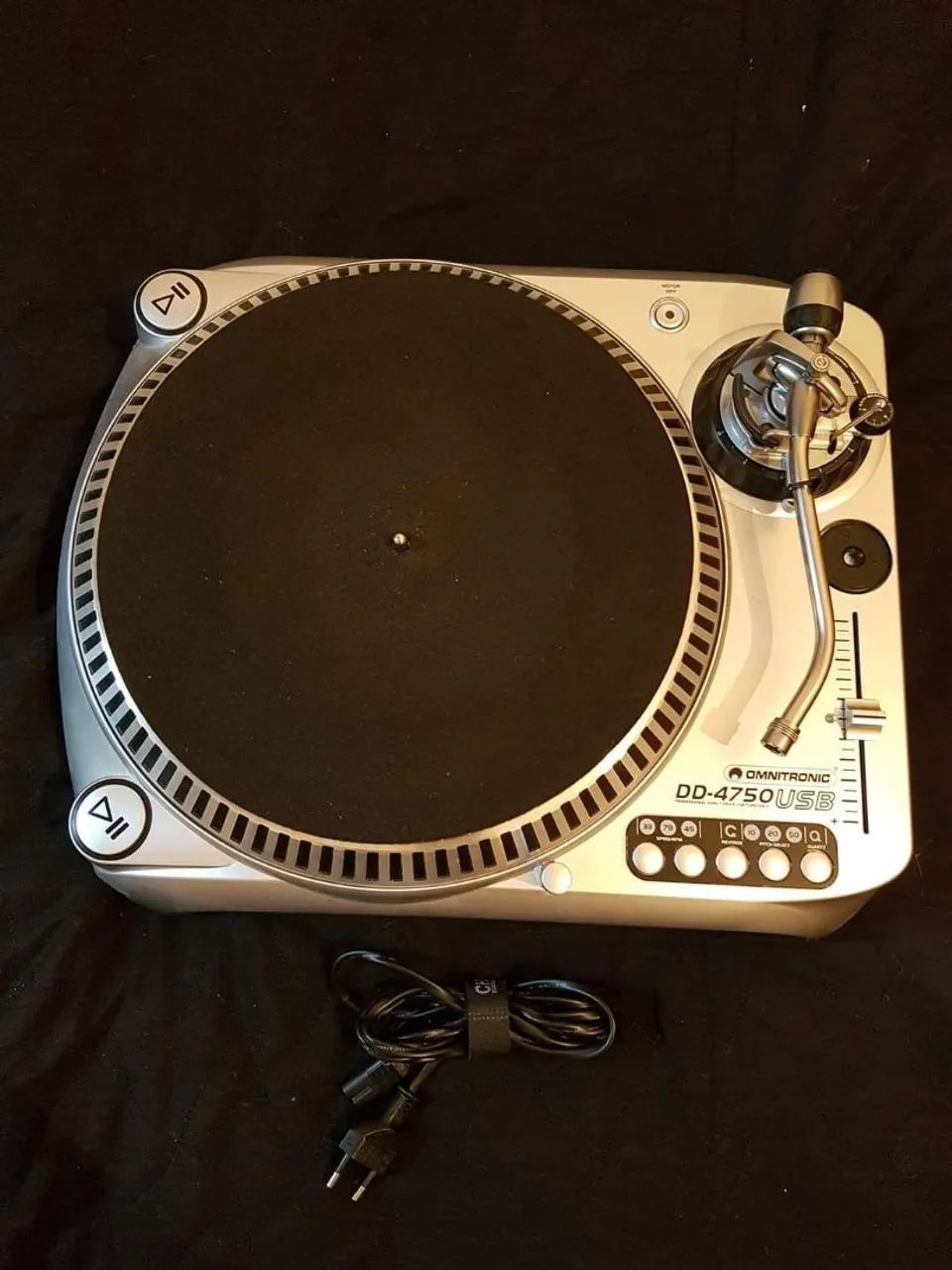 Toca Discos Omnitronic DD4750 USB