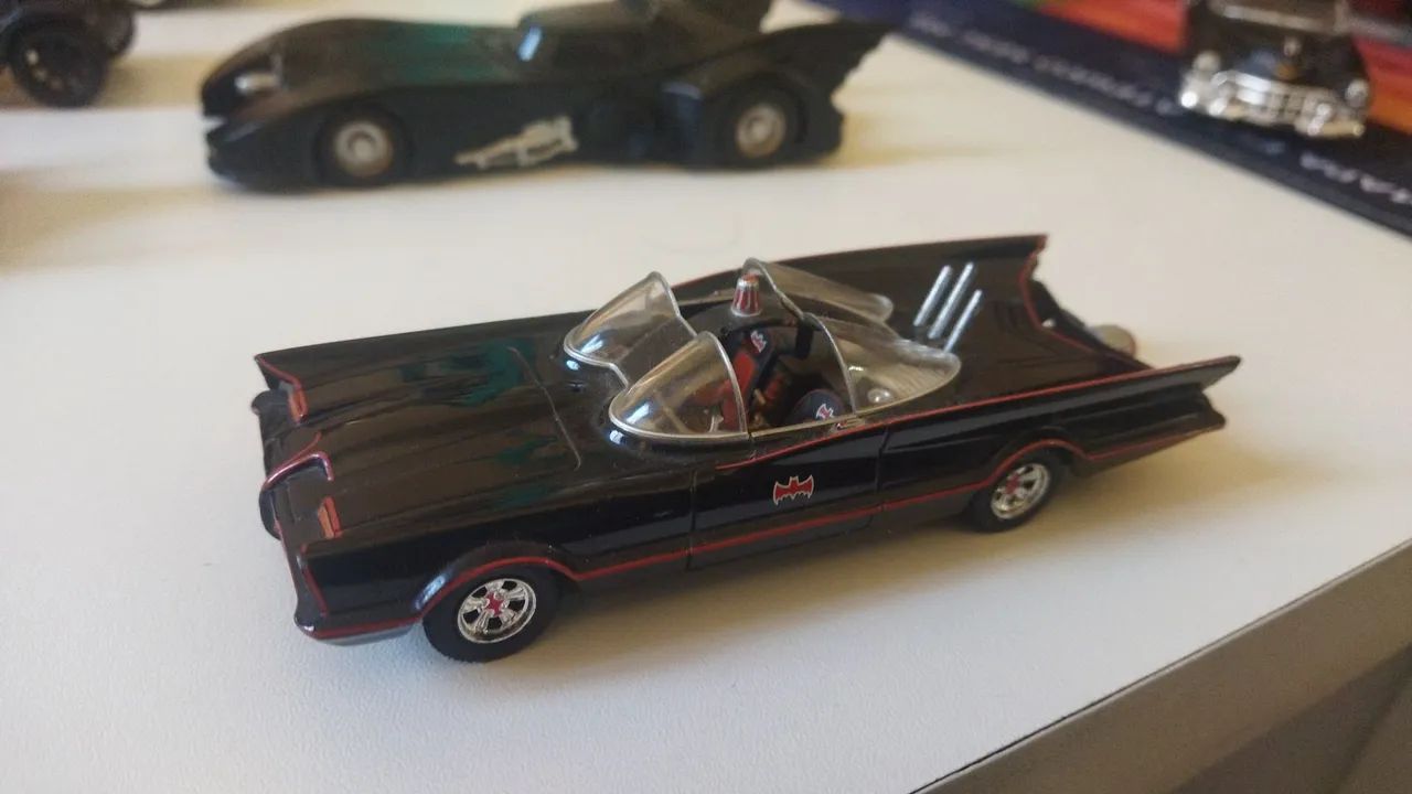 4 carros do Batman  - Foto 4