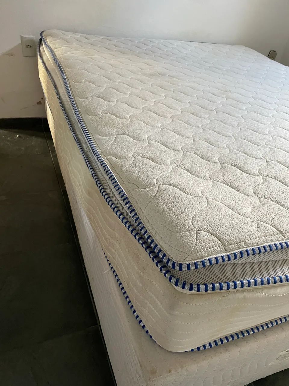 Cama Queen Size