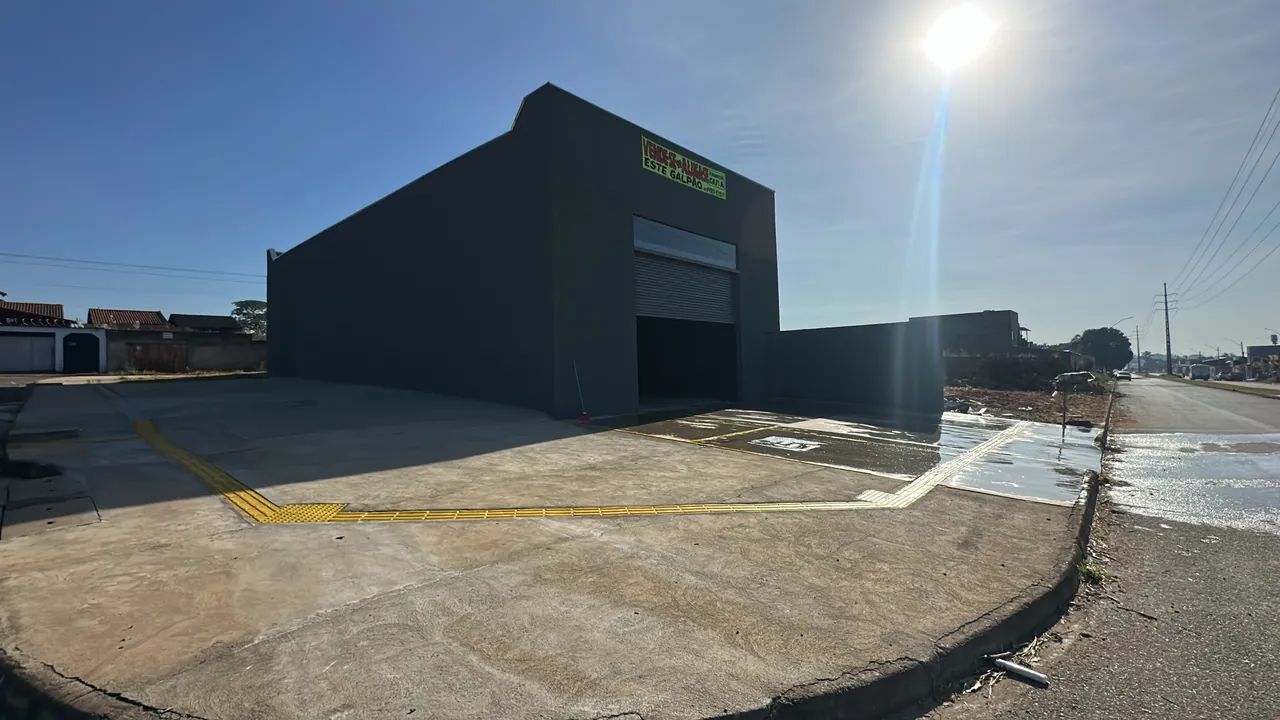 Vende se galpão ou aluga se galpão comercial 