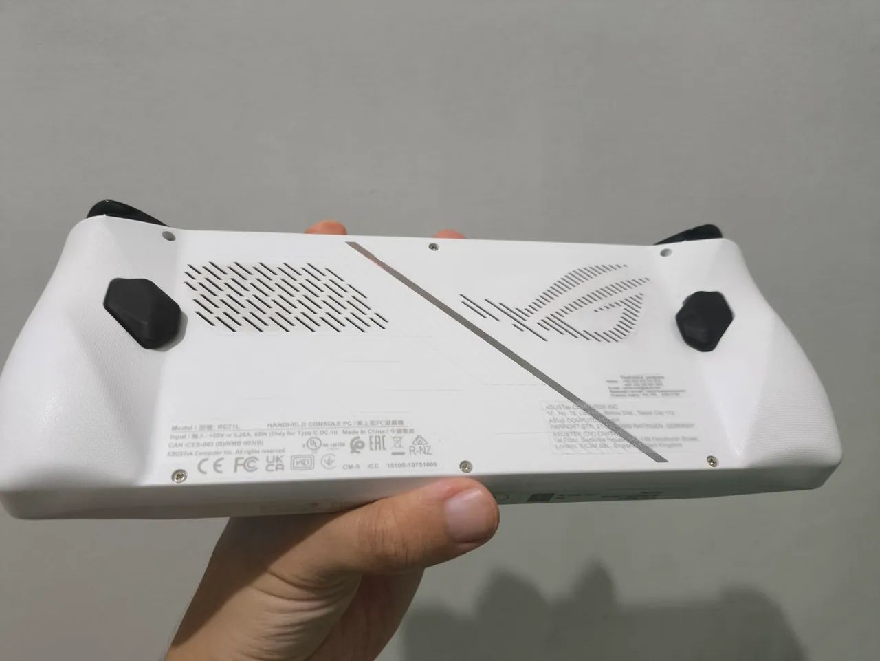 ROG Ally Z1 Extreme com Case - Foto 2