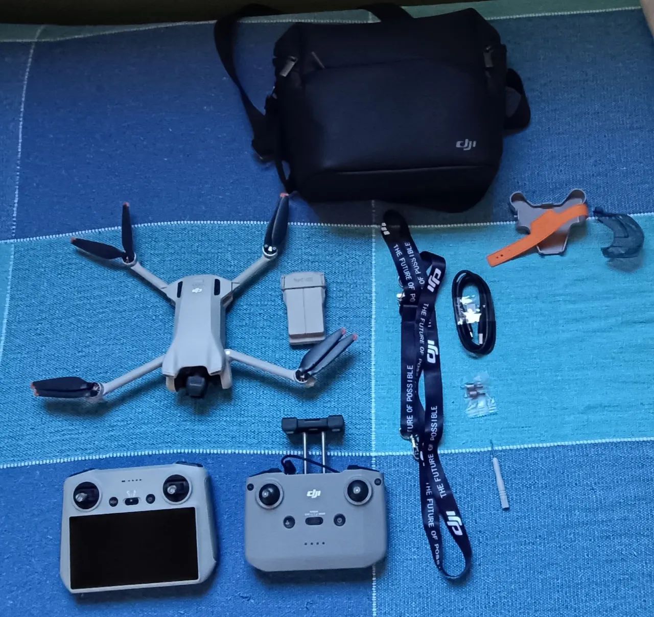 Drone DJI Mine 3 com RC com tela