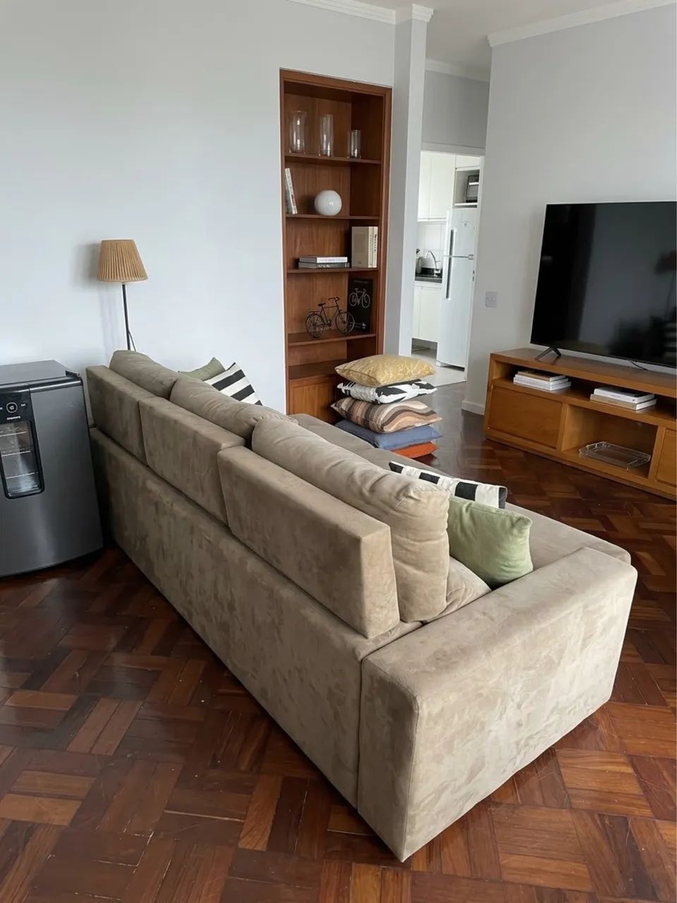 Sofá Retrátil e Reclinável 3 Lugares Bege - Super Confortável e Espaçoso! - Foto 2