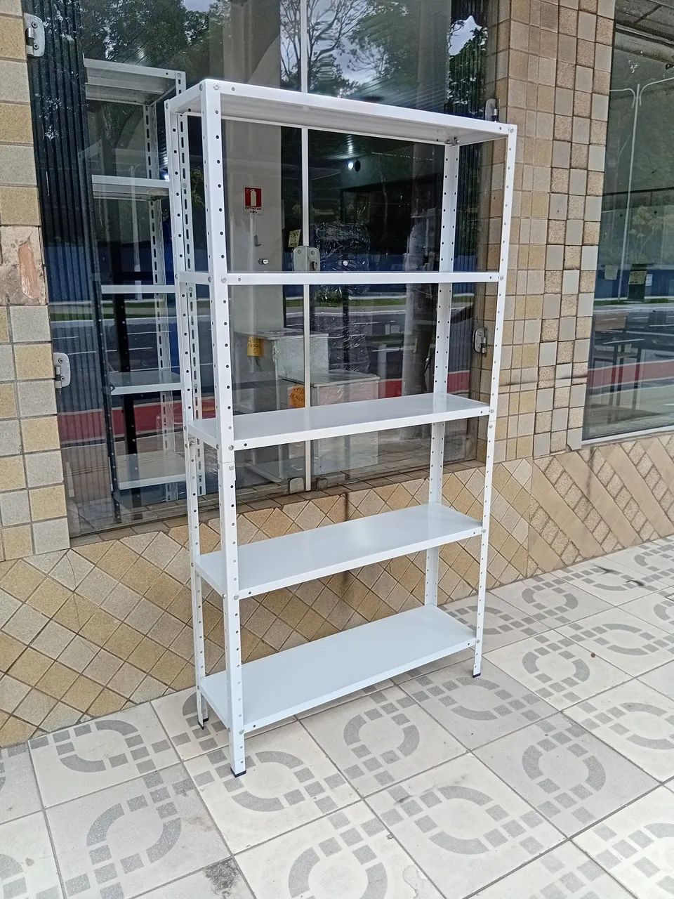 Estante para objetos leves 