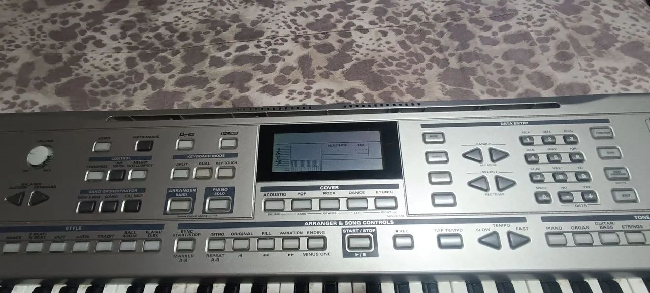 Teclado Roland EXR-7  - Foto 5