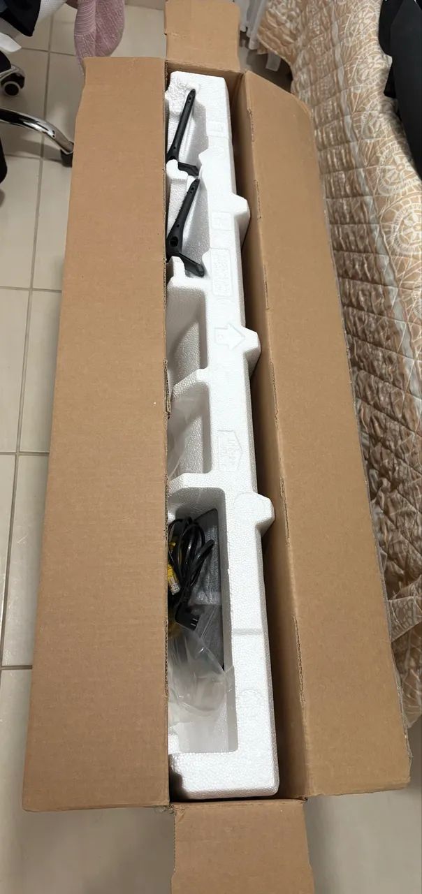 TV SAMSUNG 4K UHD 43p - Foto 2