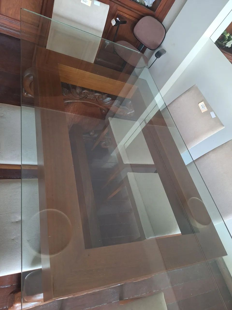 Mesa madeira maciça com tampo de vidro - Foto 3