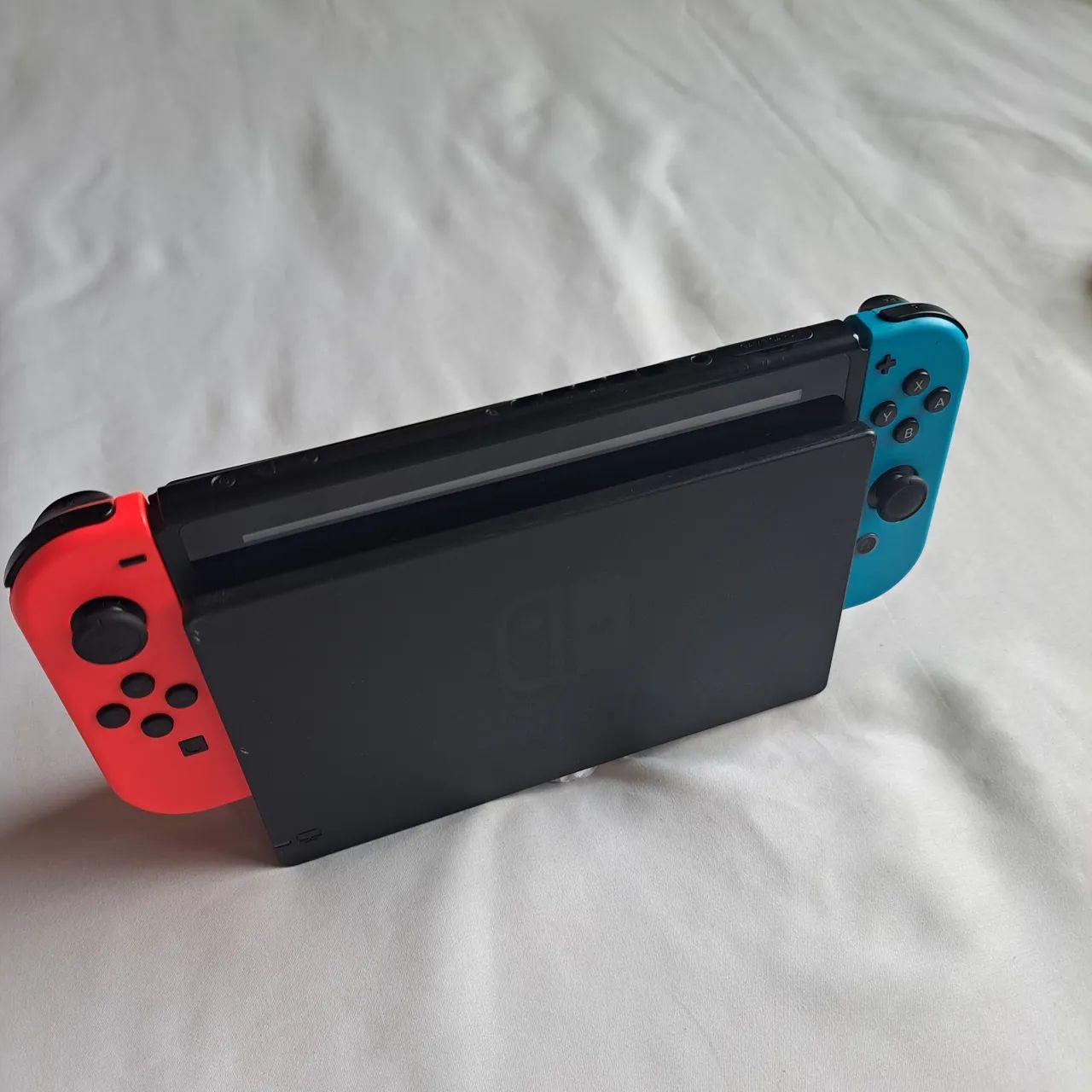 Nintendo Switch 32Gb com 4 Joy-Con - Foto 2