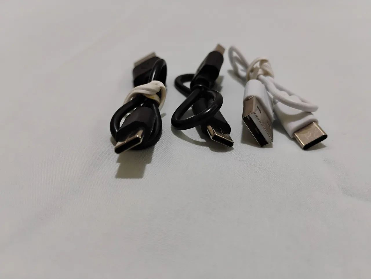 Kit com 3 Cabos USB-C para Carregamento - Em Ótimo Estado - Foto 4
