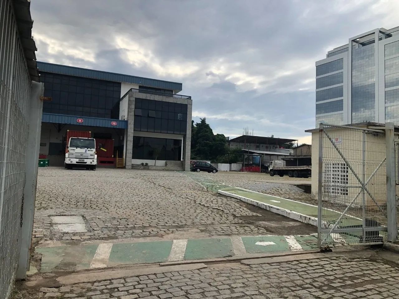 Galpão à venda em Granja dos Cavaleiros, Macaé | 3531m² - Foto 2