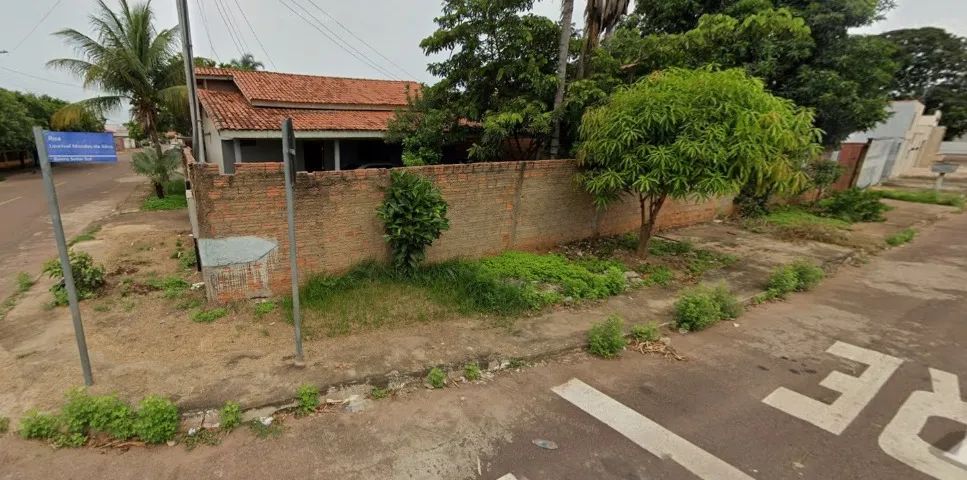 Lote de Esquina com 2 Casas - Foto 4