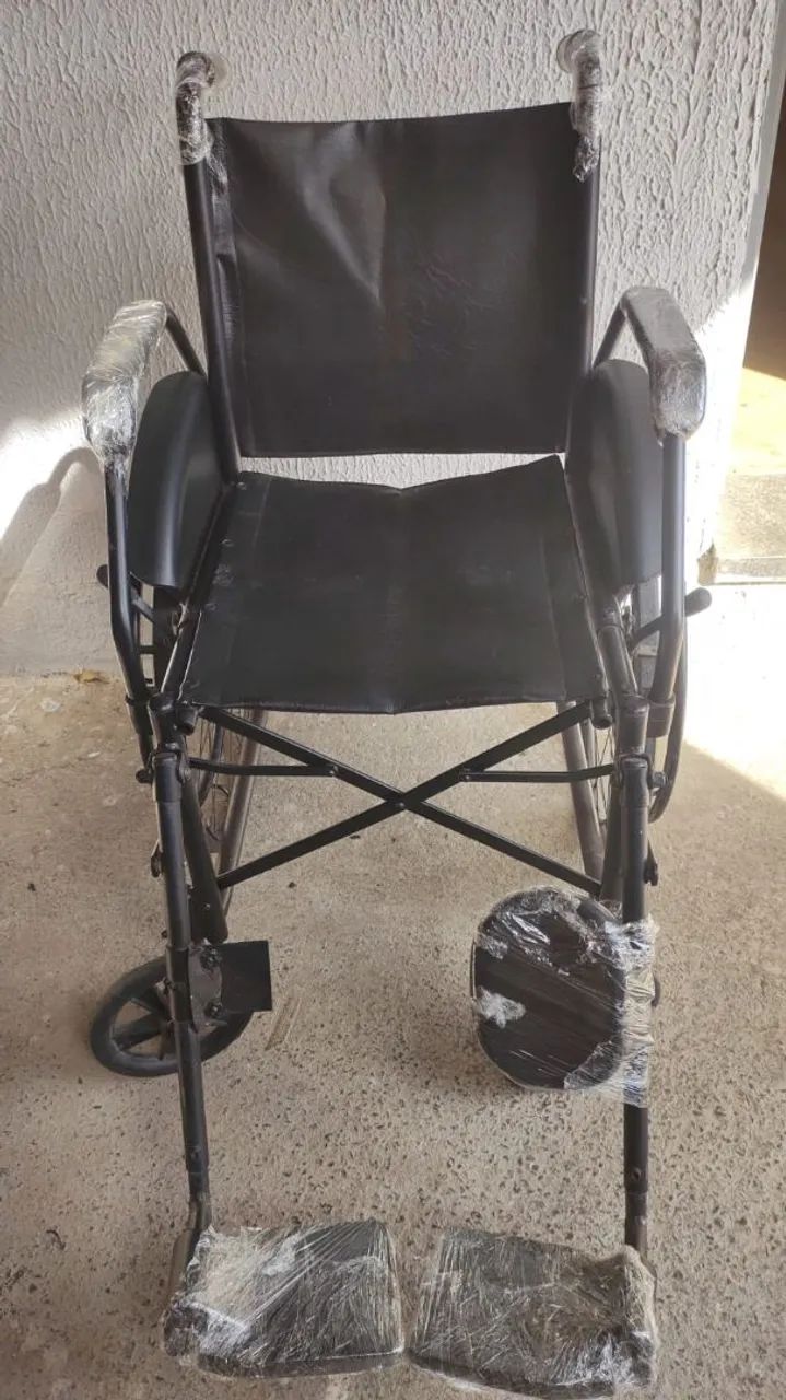 Cadeira de rodas 700,00 - Foto 3