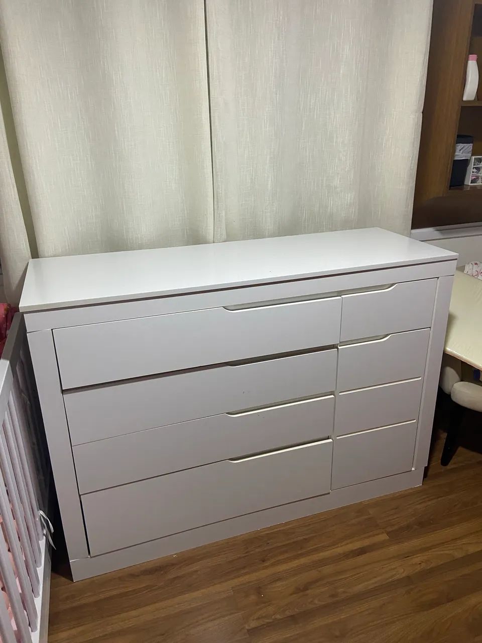 Cômoda fraldário 5 gavetas e 1 porta branco fosco - Foto 4