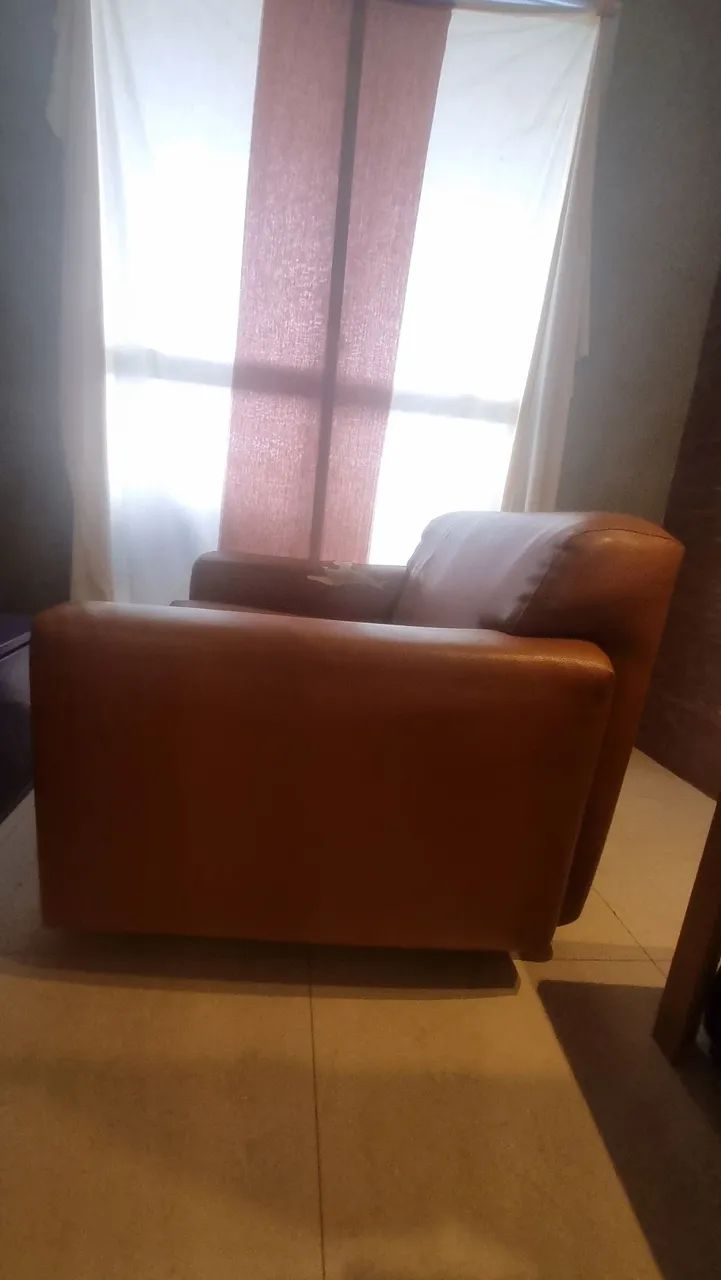 Poltrona couro marrom padrão mini sofa para reforma tapeceiro  - Foto 3