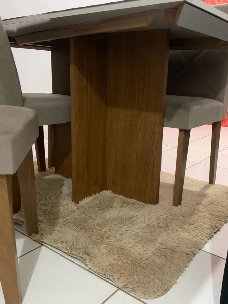 Mesa de jantar com quatro cadeiras ótimo estado  - Foto 4