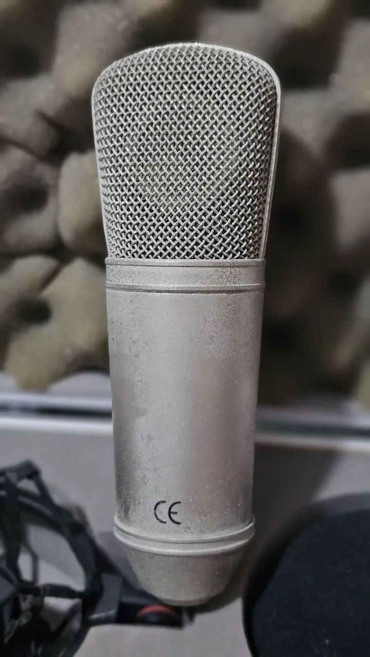 Microfone Condensador Behringer B-1 (Completo com Maleta, Shockmount e Espuma) - Foto 4