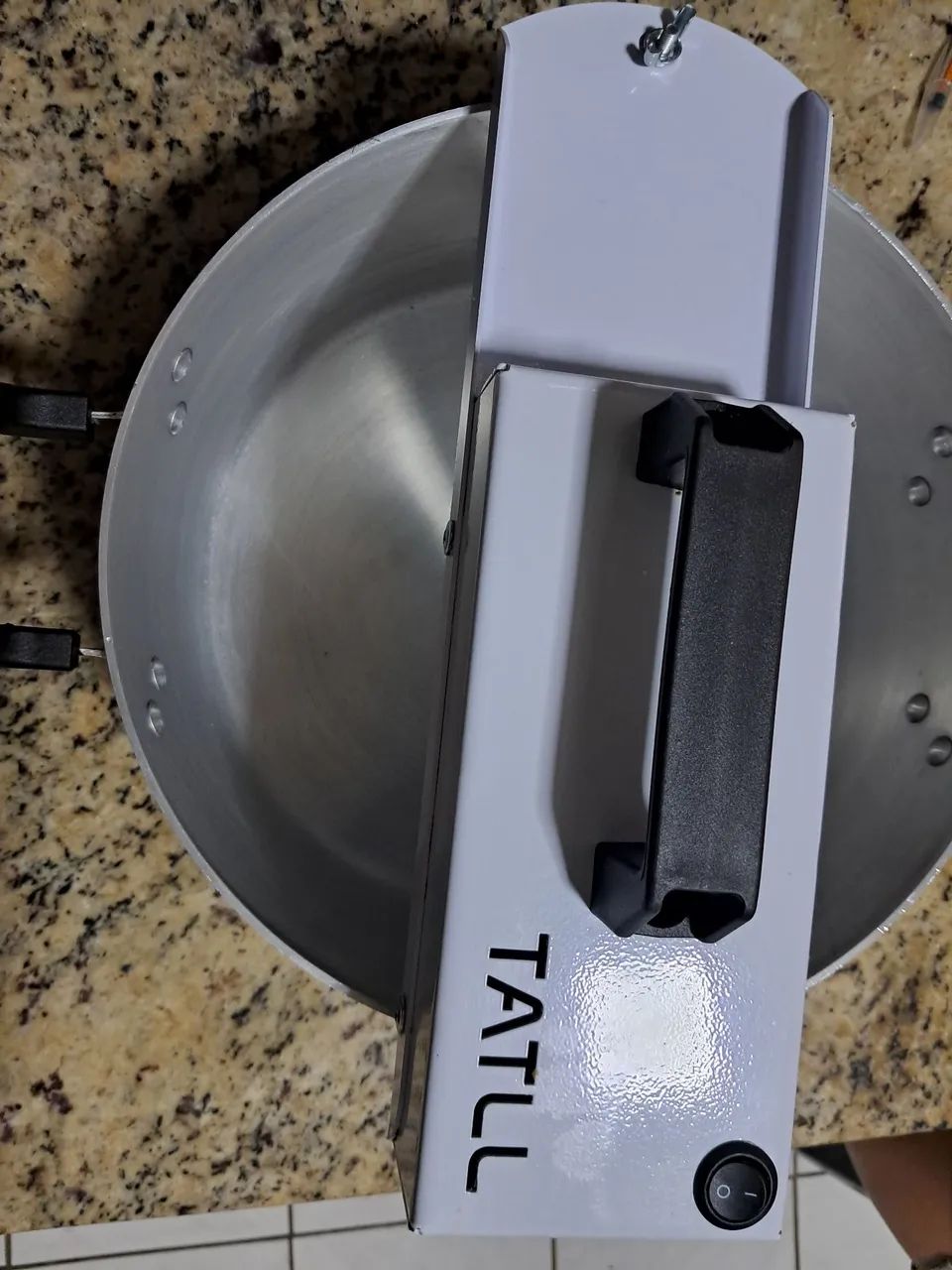 Masseira para salgados e doce , usada duas vezes  - Foto 3