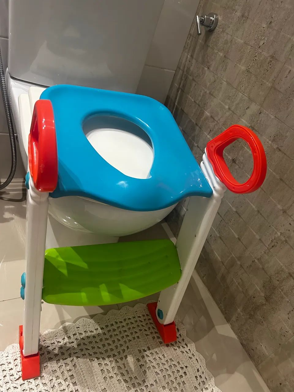 Redutor de assento  com escada- BUBA