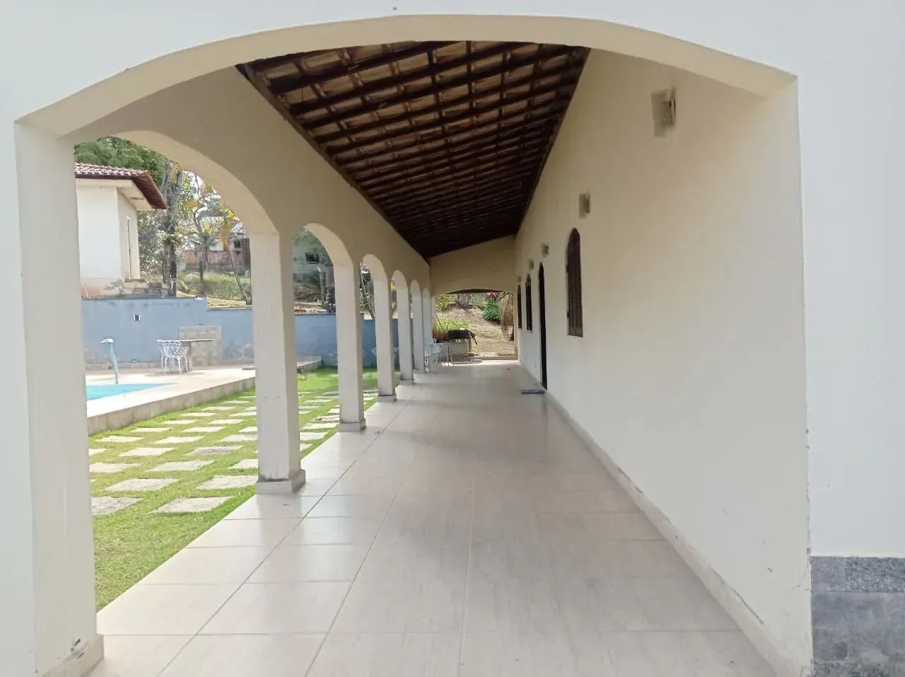 Excelente casa no Condomínio Vale do Ouro - Foto 2