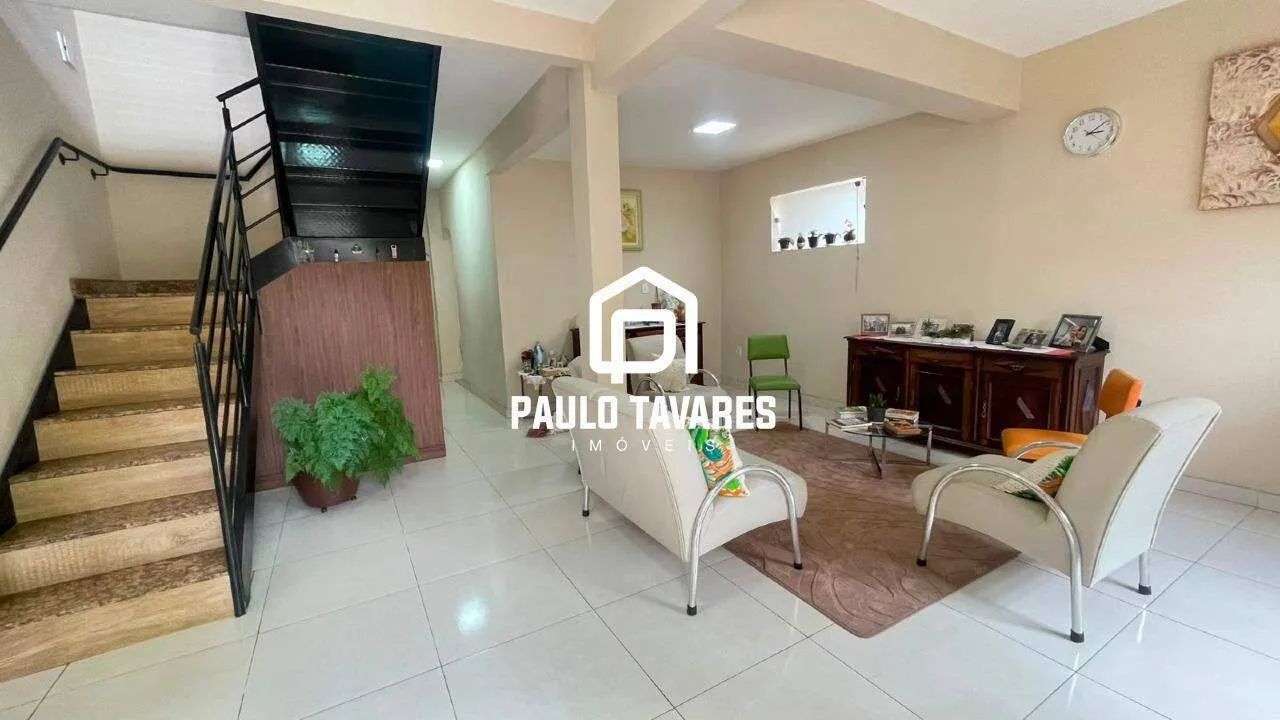 Casa Espaçosa a Venda com 5 Quartos em Belo Horizonte/MG - Foto 2