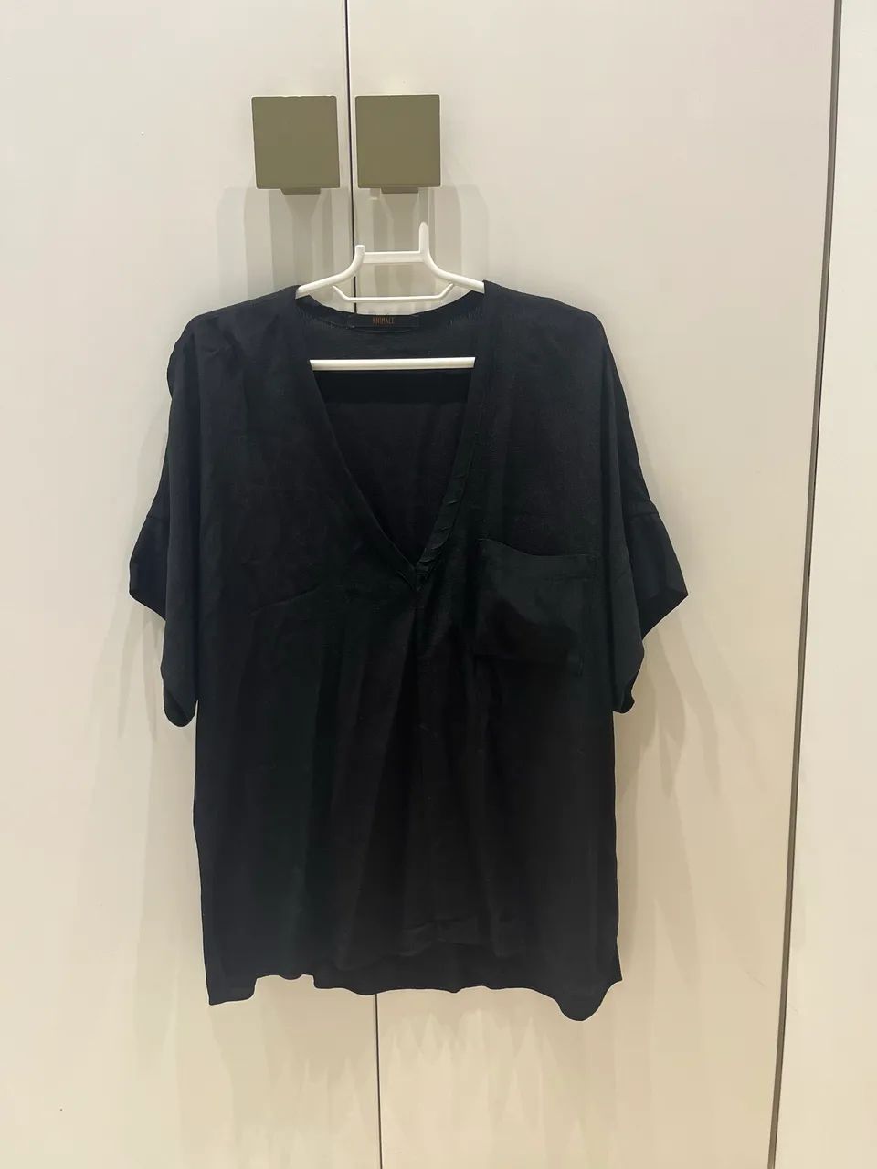 Blusa preta em crepe Animale TAM G - Foto 2