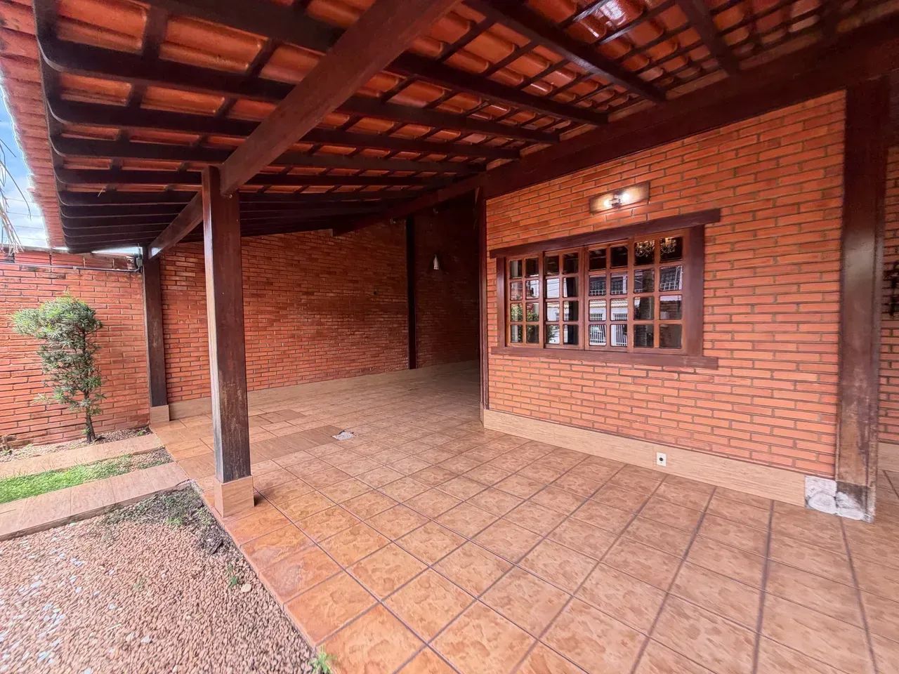 Sobrado com 4 Suítes, Piscina e Churrasqueira na 106 Sul - Foto 3