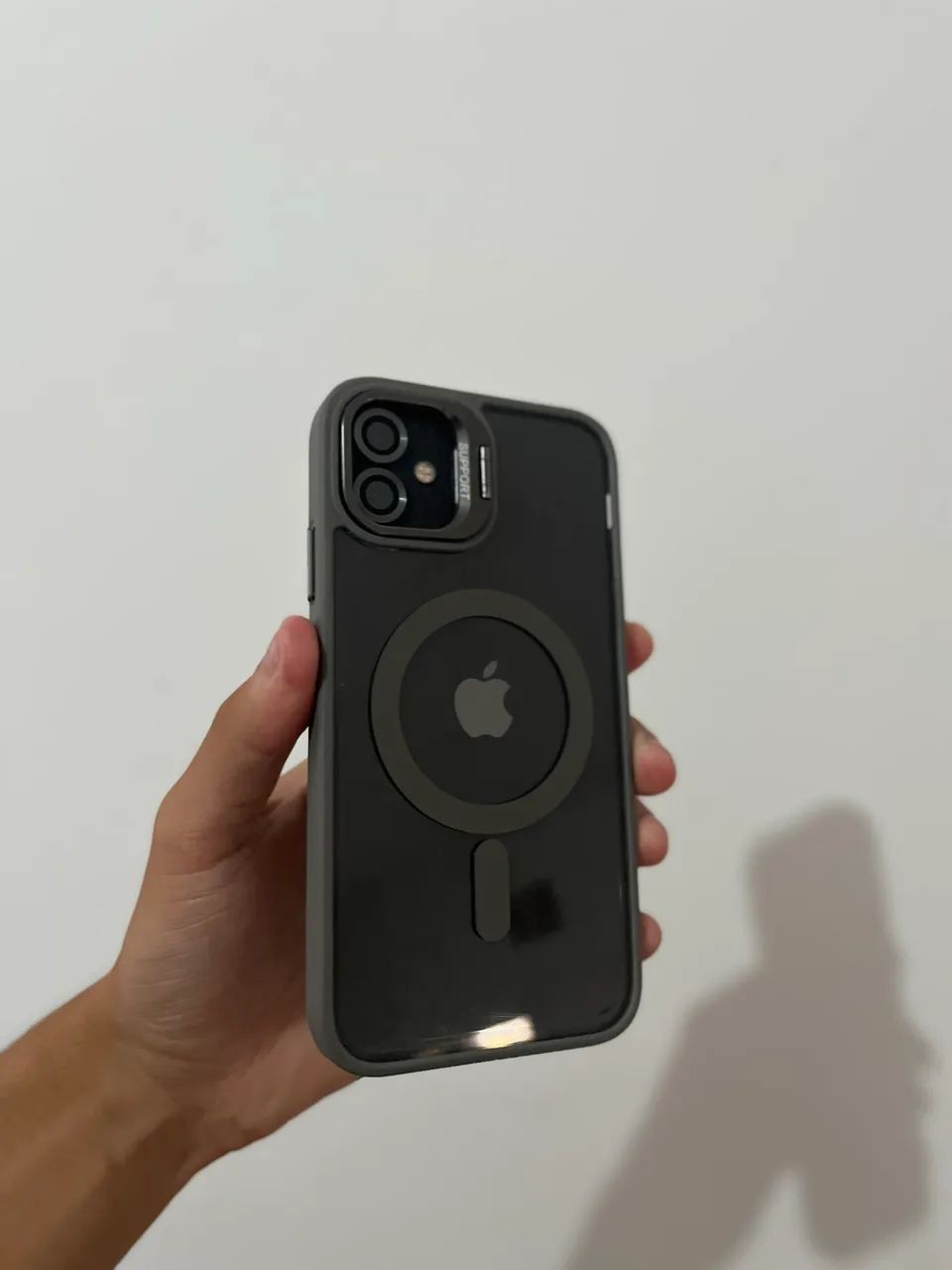 iPhone 11 com a saúde da bateria 100% funcionando tudo, barato pra ir rápido!! - Foto 3