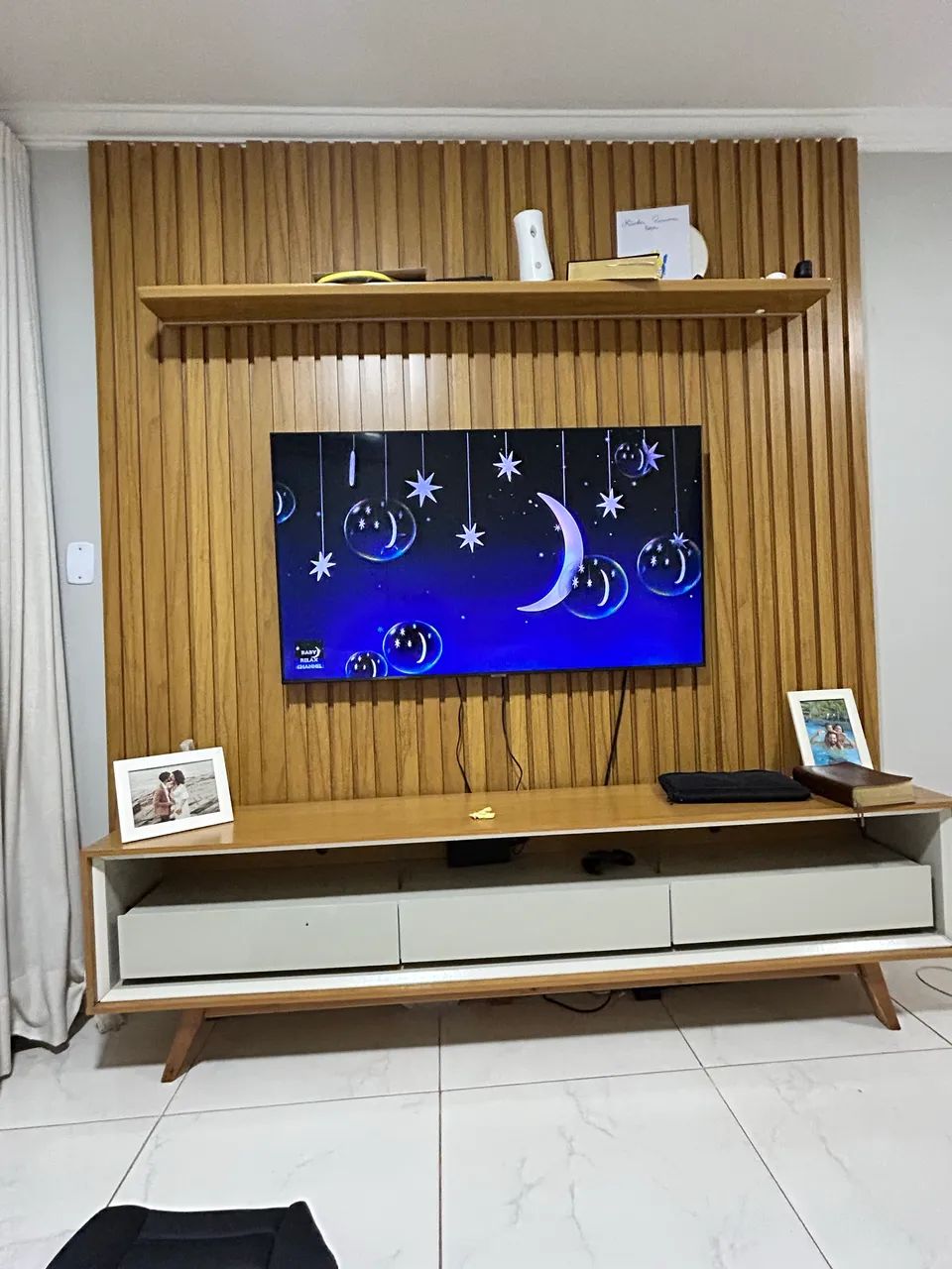 Painel para TV com Rack MDF