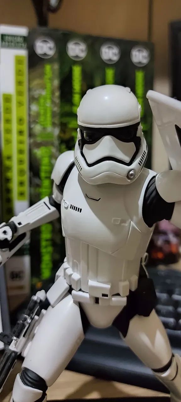 Riot Control Stormtrooper Art Scale 1/10 (Star Wars: O Despertar da Força) - Iron Studios  - Foto 5