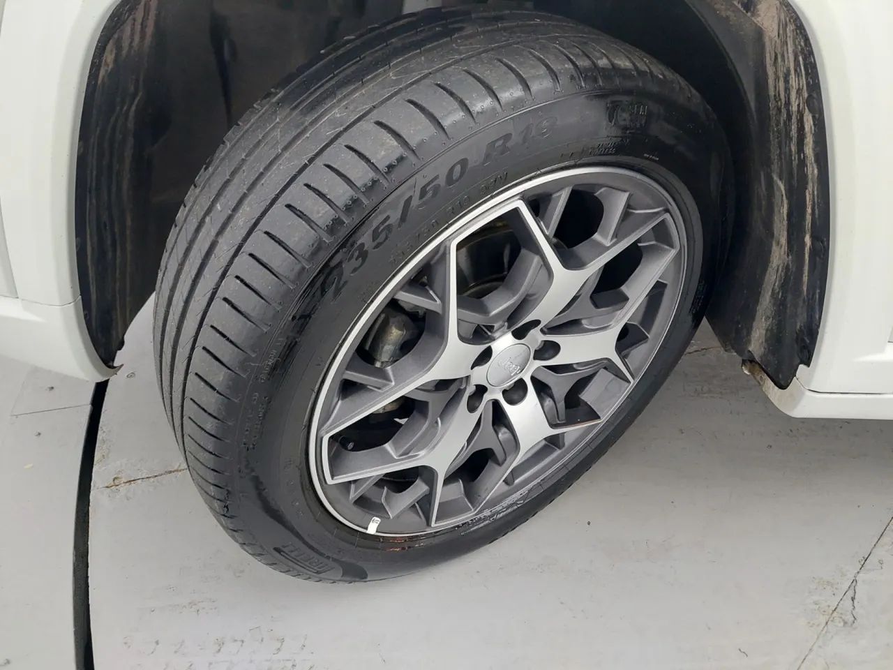 Jeep Commander Overland T270 1.3 TB Flex Aut., foto 11 de 18