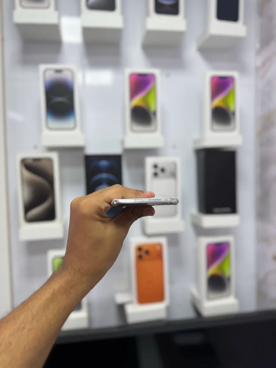 IPHONE 11 PRO MAX 64 GB TELA NOVA  - Foto 4