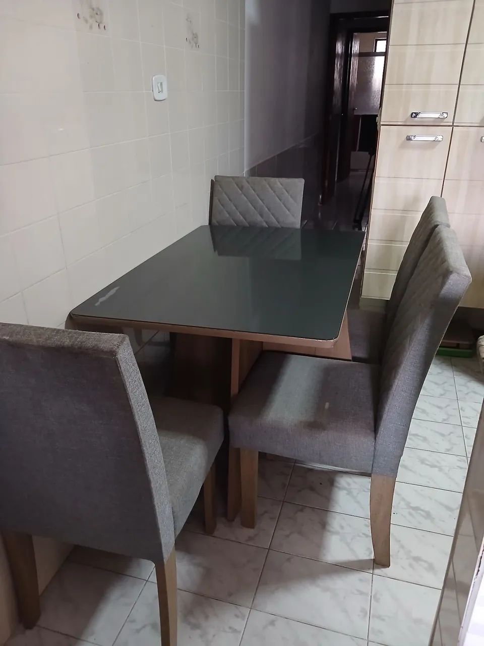 Mesa quatro cadeiras com tampo de vidro - Foto 2