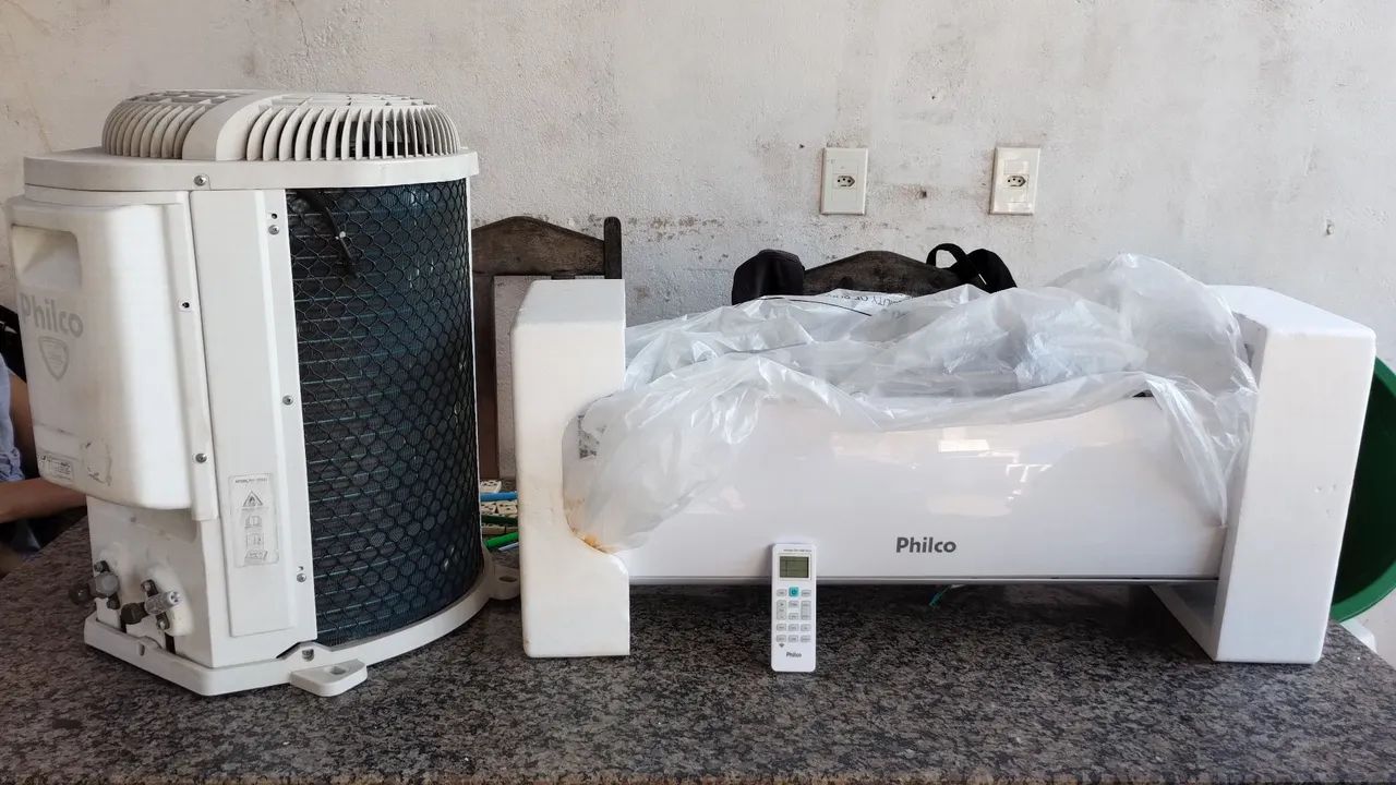 Central Philco semi nova.