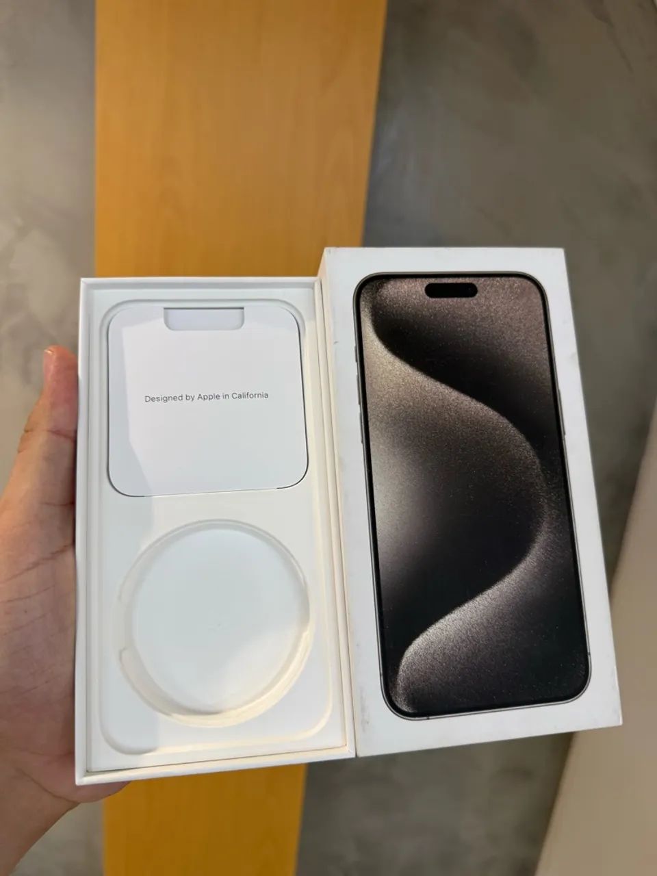 Caixa de iPhone 15 Pro Max 256GB natural  - Foto 2